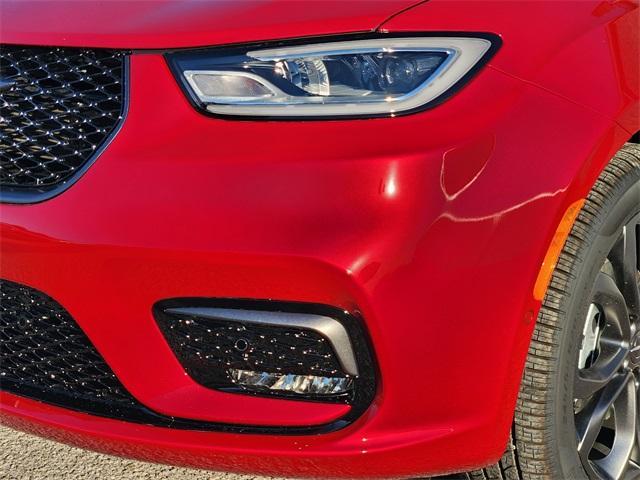 new 2026 Chrysler Pacifica car, priced at $40,560