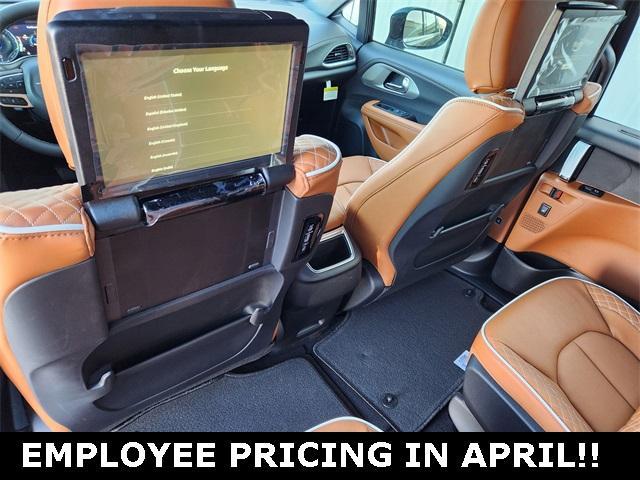 new 2025 Chrysler Pacifica car, priced at $53,625