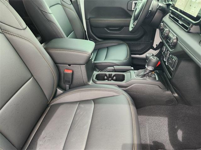 new 2025 Jeep Gladiator car, priced at $40,897
