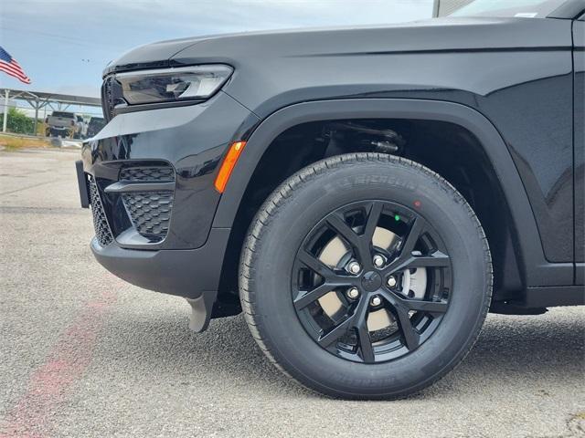 new 2025 Jeep Grand Cherokee car, priced at $37,030