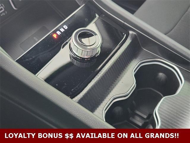 new 2025 Jeep Grand Cherokee car, priced at $38,270