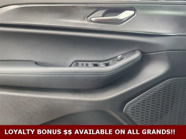 new 2025 Jeep Grand Cherokee car, priced at $38,270