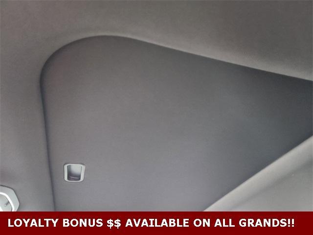 new 2025 Jeep Grand Cherokee car, priced at $38,270