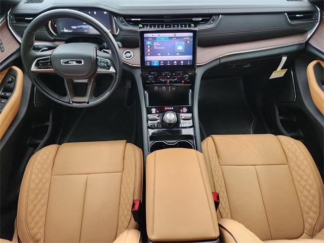 new 2025 Jeep Grand Cherokee car, priced at $53,180