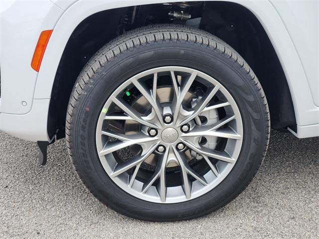 new 2025 Jeep Grand Cherokee car, priced at $53,180