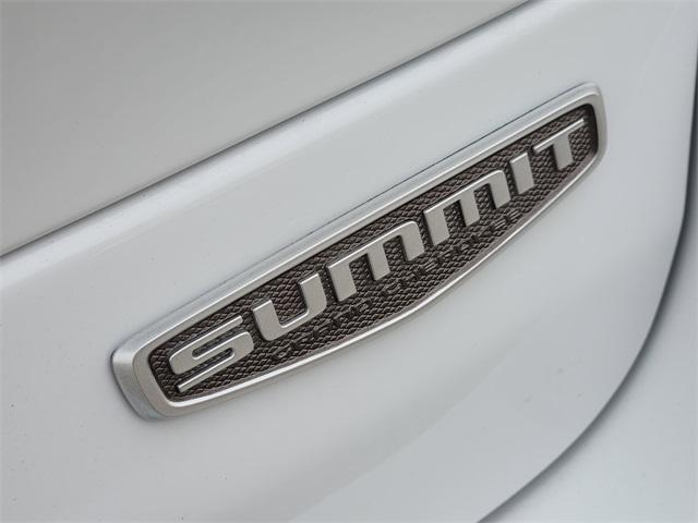 new 2025 Jeep Grand Cherokee car, priced at $53,180