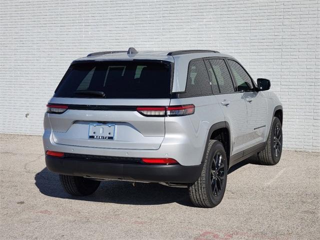 new 2025 Jeep Grand Cherokee car, priced at $38,755