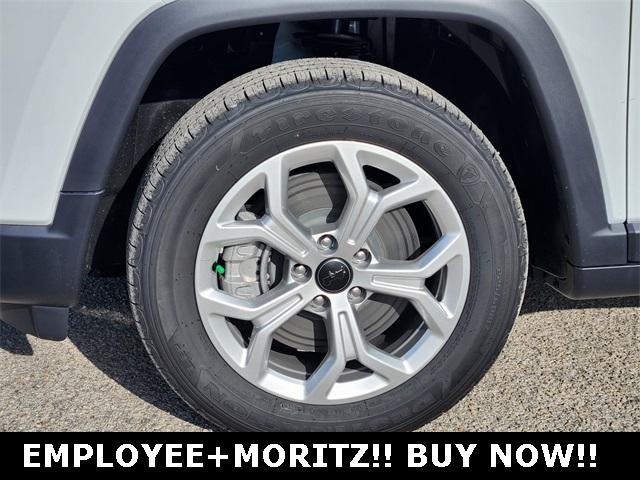 new 2025 Jeep Compass car, priced at $27,118