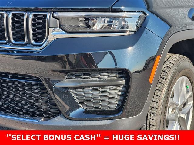 new 2025 Jeep Grand Cherokee car, priced at $36,875