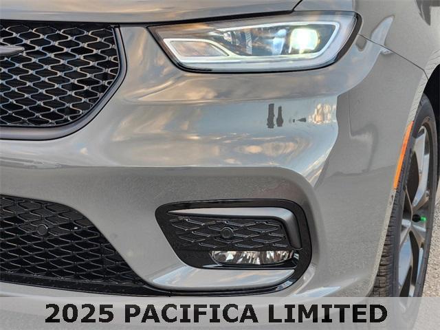 new 2025 Chrysler Pacifica car, priced at $49,865