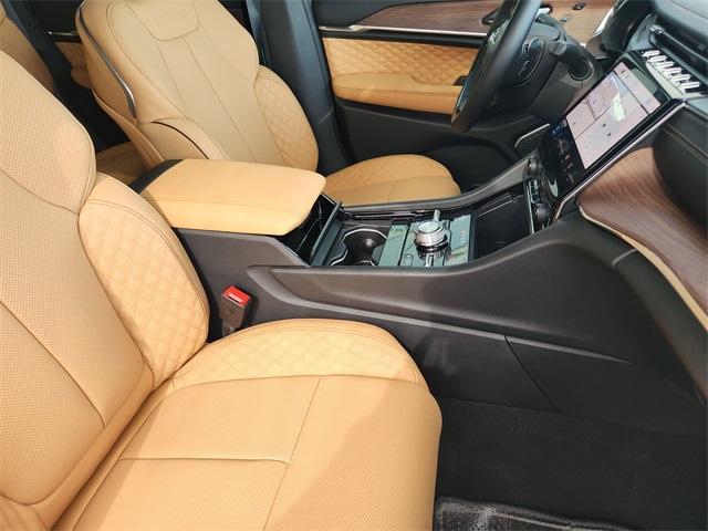 new 2025 Jeep Grand Cherokee car, priced at $56,150