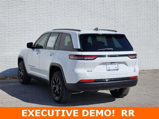 new 2025 Jeep Grand Cherokee car, priced at $40,305