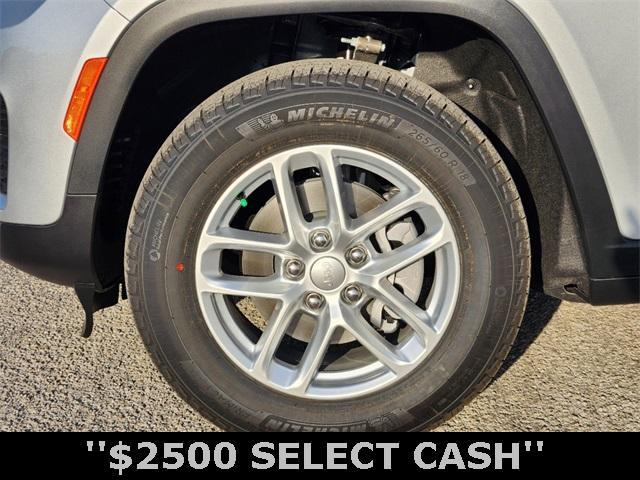 new 2025 Jeep Grand Cherokee car, priced at $32,053