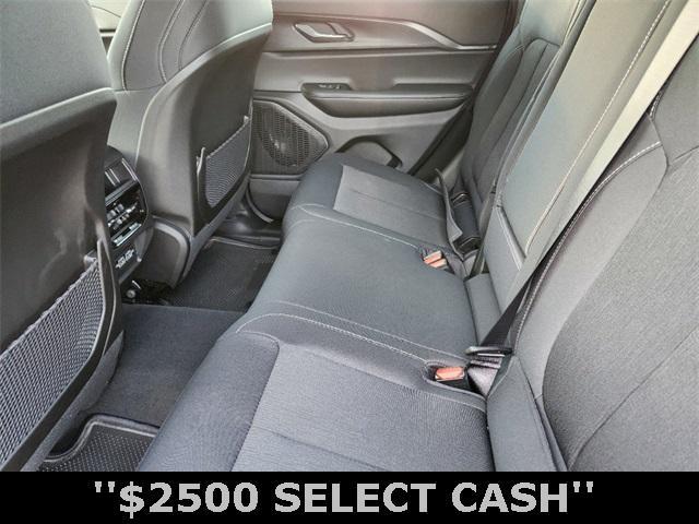 new 2025 Jeep Grand Cherokee car, priced at $32,053