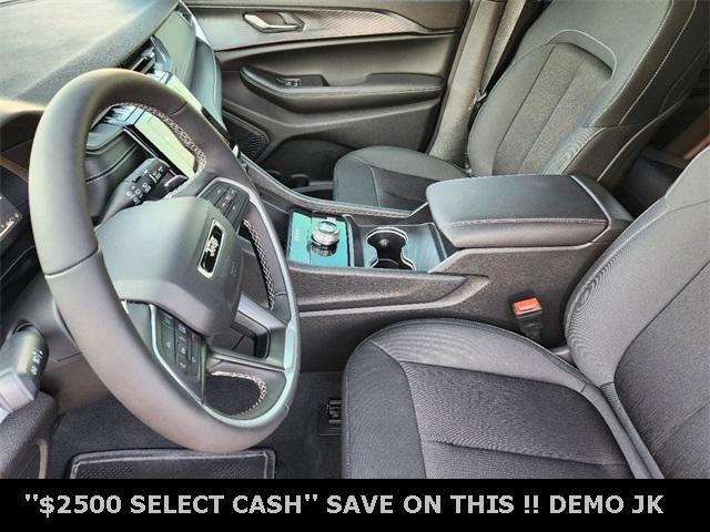 new 2025 Jeep Grand Cherokee car, priced at $32,053