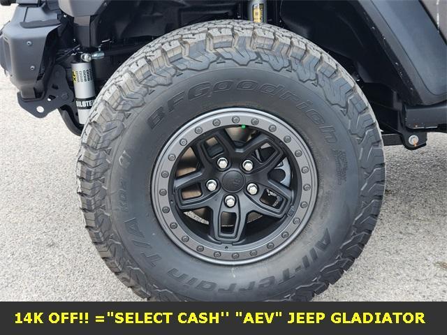 new 2025 Jeep Gladiator car, priced at $75,223
