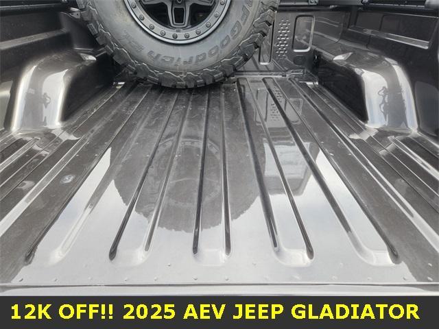 new 2025 Jeep Gladiator car, priced at $78,424