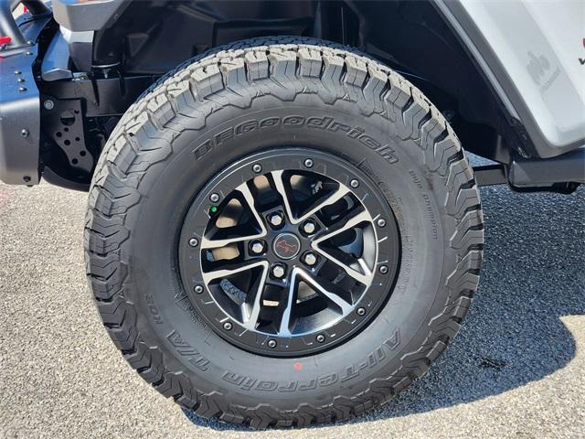 new 2025 Jeep Wrangler car, priced at $60,930