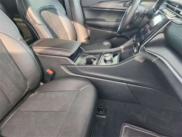 new 2025 Jeep Grand Cherokee L car, priced at $38,830