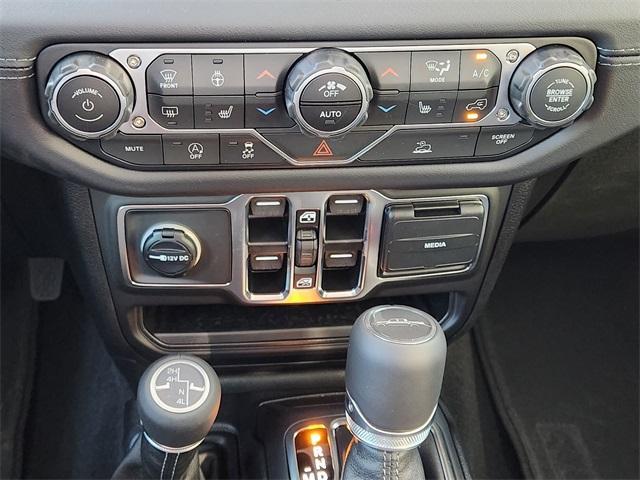 new 2025 Jeep Gladiator car, priced at $42,435