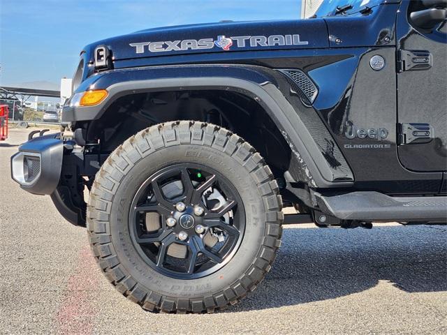 new 2025 Jeep Gladiator car, priced at $42,435