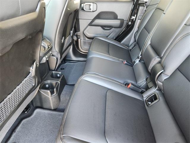 new 2025 Jeep Gladiator car, priced at $42,435