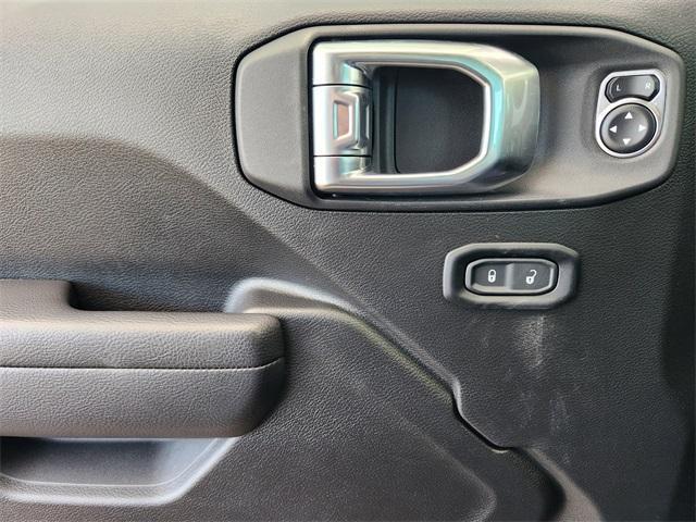 new 2025 Jeep Wrangler car, priced at $91,370