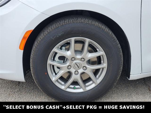 new 2025 Chrysler Pacifica car, priced at $36,420