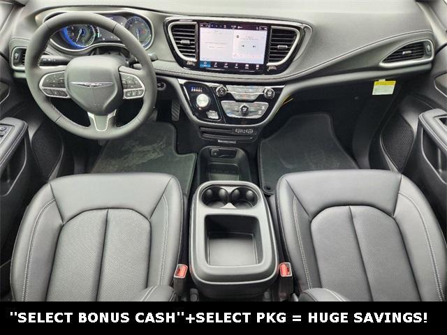 new 2025 Chrysler Pacifica car, priced at $36,420