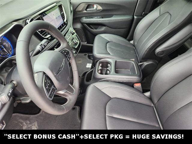 new 2025 Chrysler Pacifica car, priced at $36,420