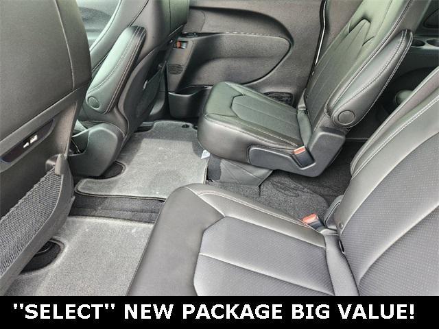 new 2025 Chrysler Pacifica car, priced at $37,395