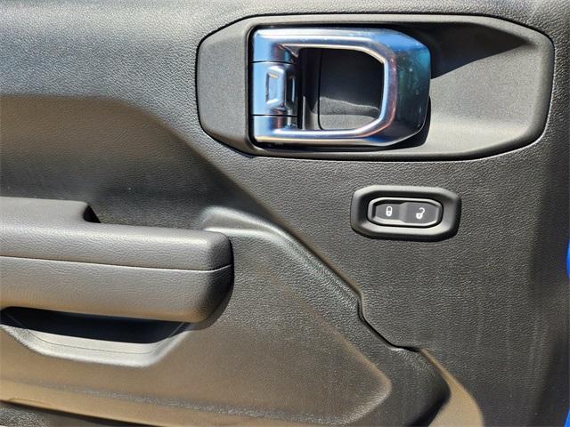 new 2025 Jeep Wrangler car, priced at $37,345