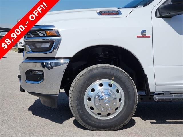 new 2025 Ram 3500 car, priced at $64,345