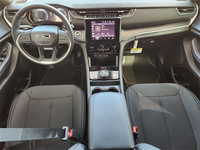 new 2025 Jeep Grand Cherokee car, priced at $36,125