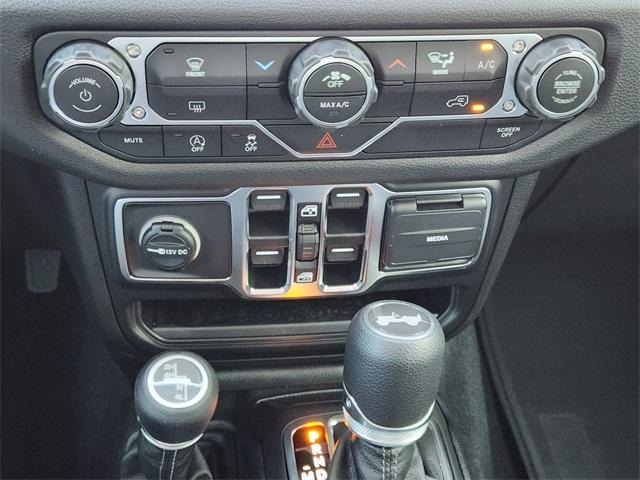 new 2025 Jeep Wrangler car, priced at $37,485