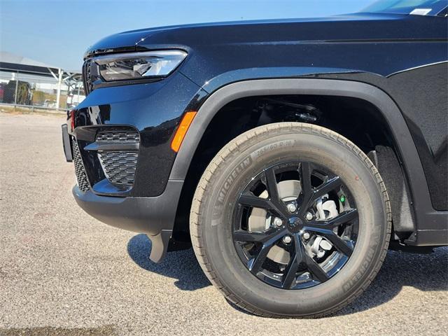 new 2025 Jeep Grand Cherokee car, priced at $38,480