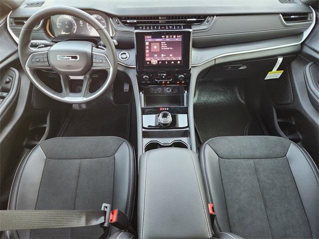 new 2025 Jeep Grand Cherokee car, priced at $38,480