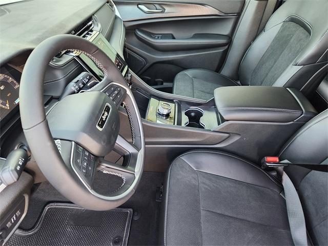 new 2025 Jeep Grand Cherokee car, priced at $38,480