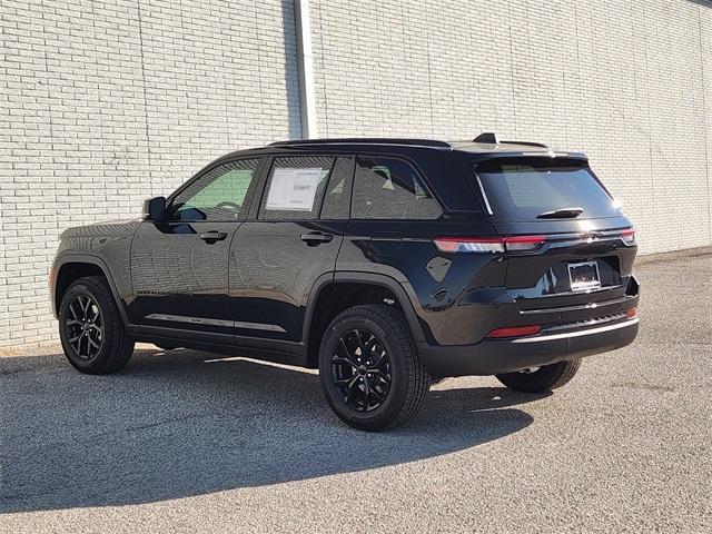 new 2025 Jeep Grand Cherokee car, priced at $38,480