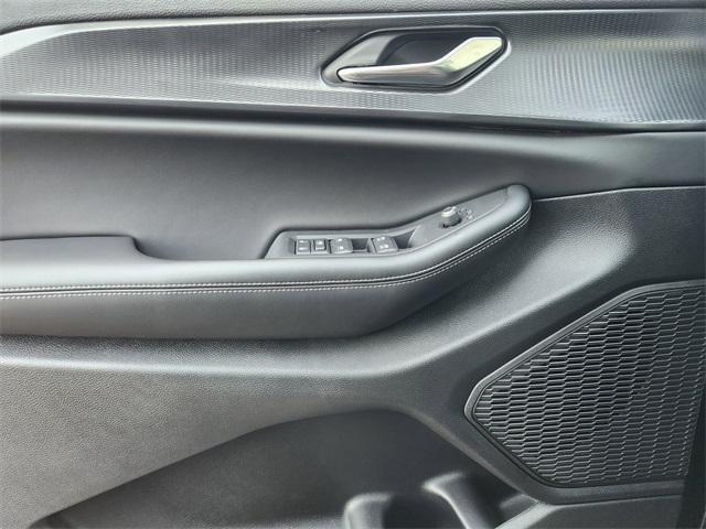 new 2025 Jeep Grand Cherokee car, priced at $38,480