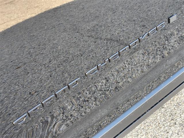 new 2025 Jeep Grand Cherokee car, priced at $38,480