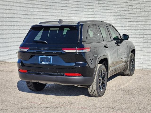 new 2025 Jeep Grand Cherokee car, priced at $38,755