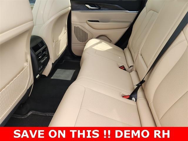 new 2025 Jeep Grand Cherokee car, priced at $49,541