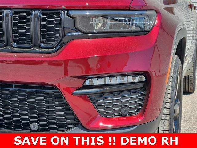 new 2025 Jeep Grand Cherokee car, priced at $49,541