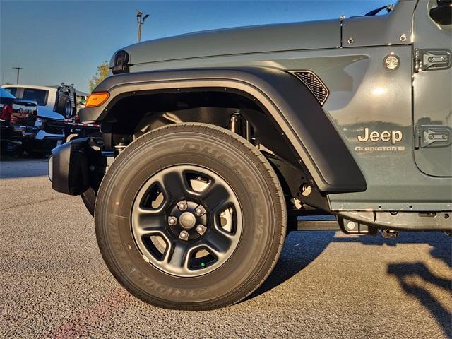 new 2025 Jeep Gladiator car, priced at $37,185