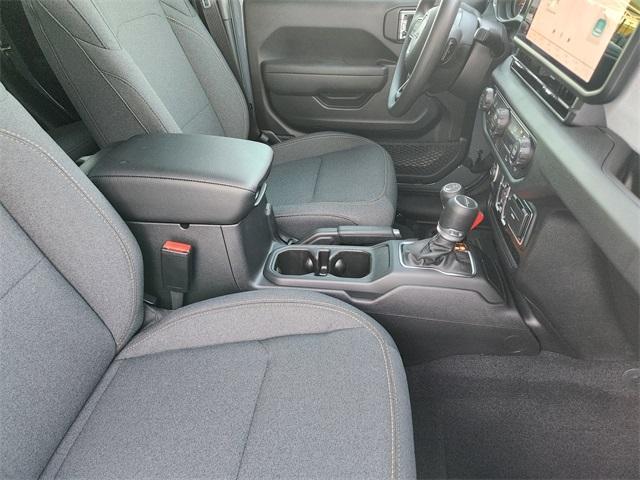new 2025 Jeep Gladiator car, priced at $37,185