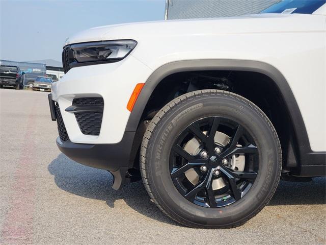 new 2025 Jeep Grand Cherokee car, priced at $38,035