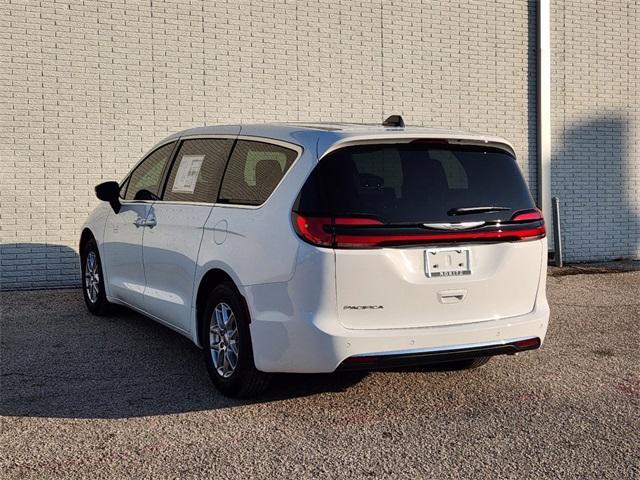 new 2025 Chrysler Pacifica car, priced at $41,145