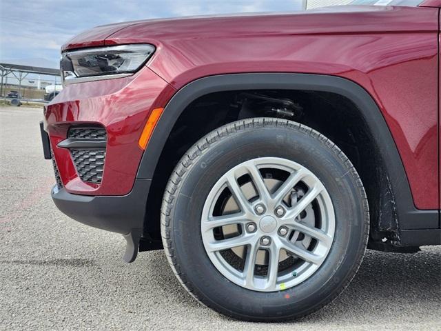 new 2025 Jeep Grand Cherokee car, priced at $38,470