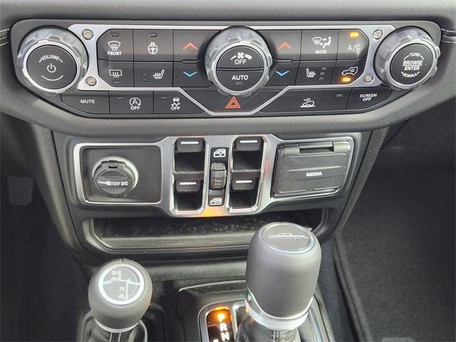 new 2025 Jeep Gladiator car, priced at $45,719